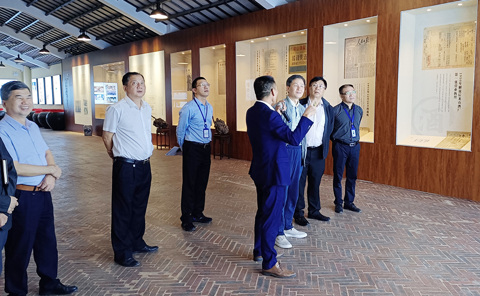 梧州龙山酒业出口东盟四十年